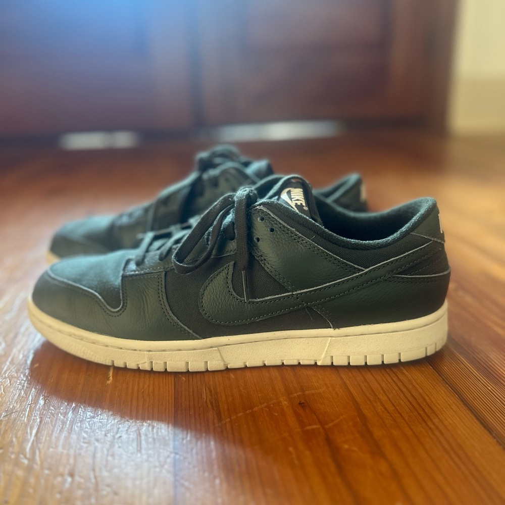 Nike Dunk Low Sequoia SIZE 11.5
